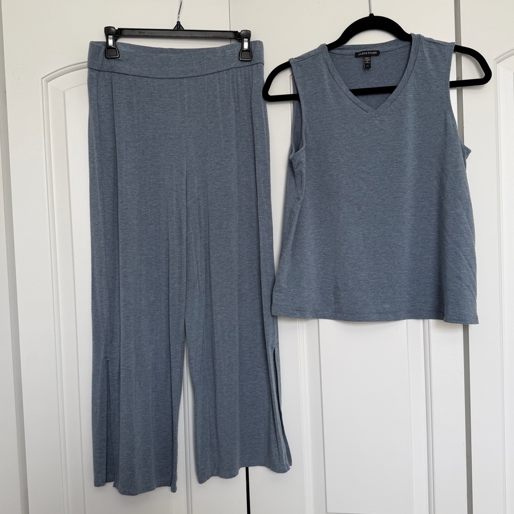 EF 2 -piece jersey knit outfit 
Very comfortable outfit